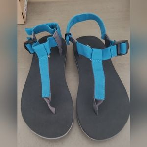 Eddie Bauer unisex sandals